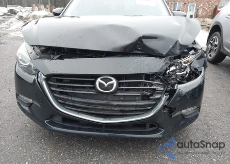 2018 Mazda Mazda3 Touring z USA, uszkodzony, nr VIN 3MZBN1L32JM182527